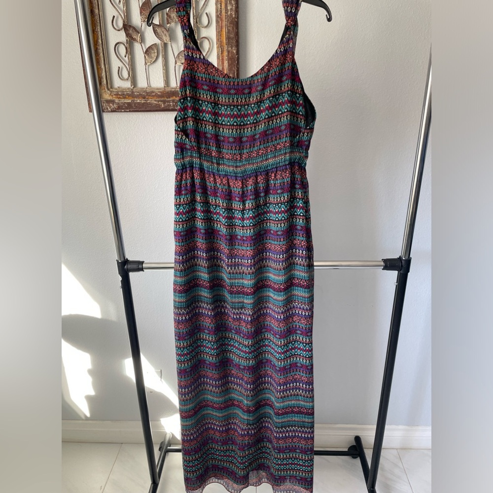 Dress - Picture 2 of 3